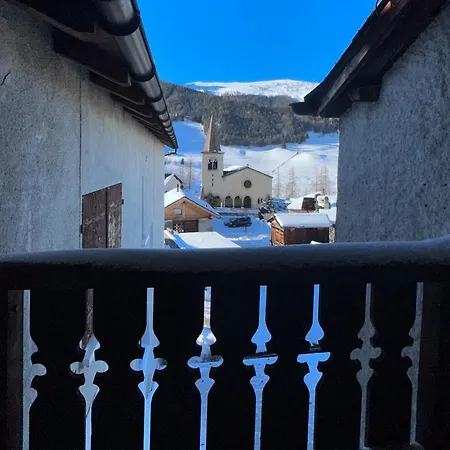 Authentique Au Coeur Du Gd-st-bernard Апартаменты Liddes